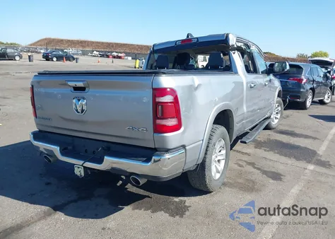 2021 Ram 1500 Laramie 4X4 6'4 Box z USA, uszkodzony, nr VIN 1C6SRFRT9MN818423